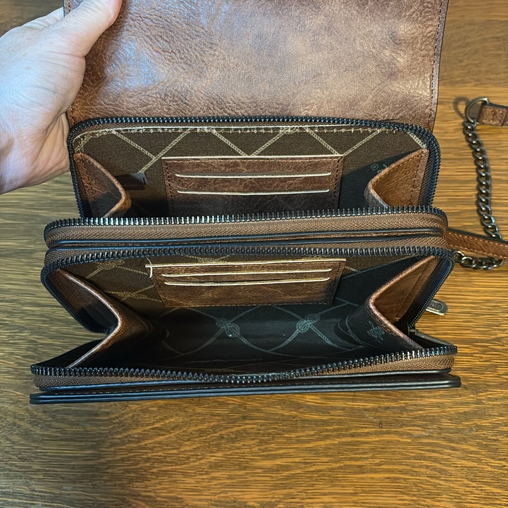 Wrangler Deep Brown Flap Crossbody Purse - Picture 3 of 3